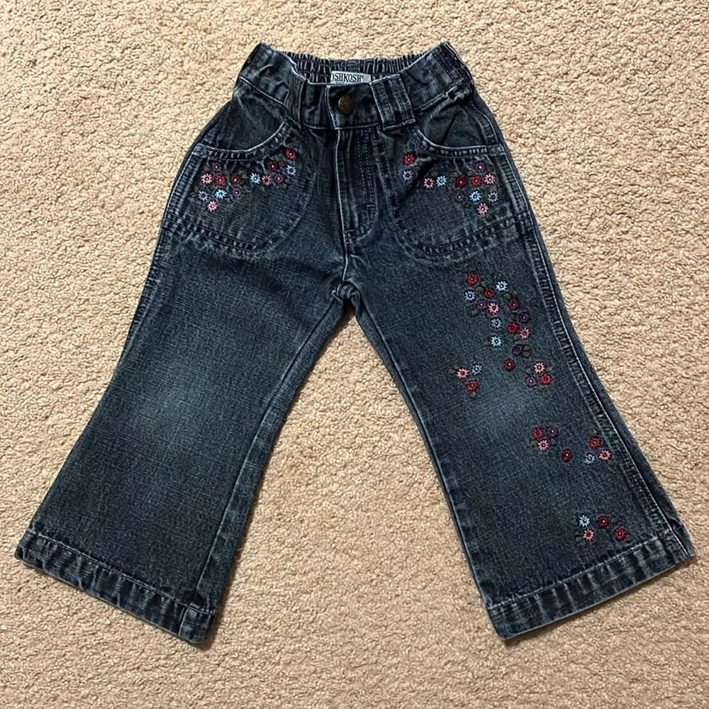 OSHKOSH SIZE GIRLS 2T EMBROIDERED FLARE JEANS